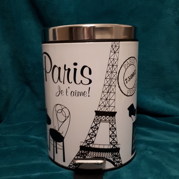 Bedroom or Powder room pedal bin - Picture 1 of 11